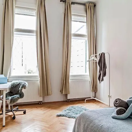 Apartment Kiraly Stret Rumbach Sebestyen