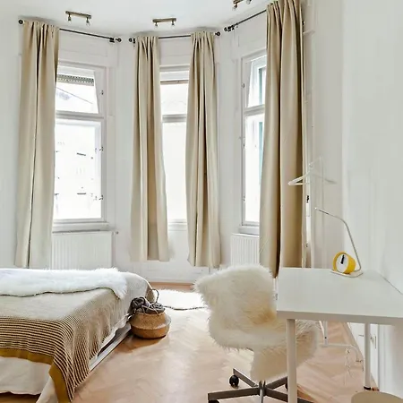 Apartment Kiraly Stret Rumbach Sebestyen Budapest